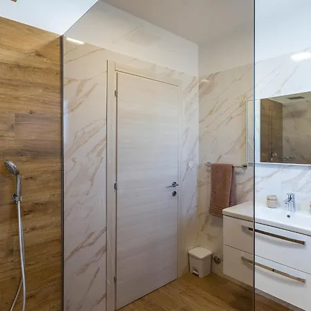Stunning In With Wifi Holiday home *
