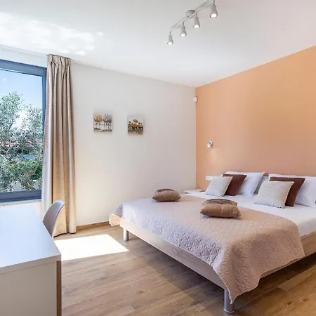 Ferienhaus Stunning In With Wifi Valbandon