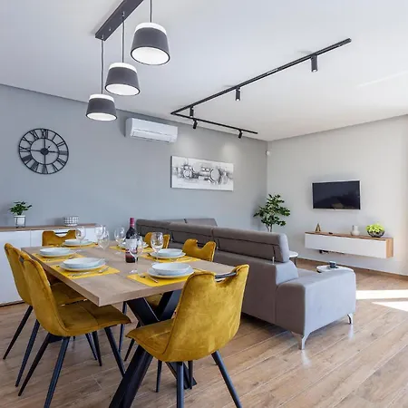 Stunning In With Wifi Holiday home