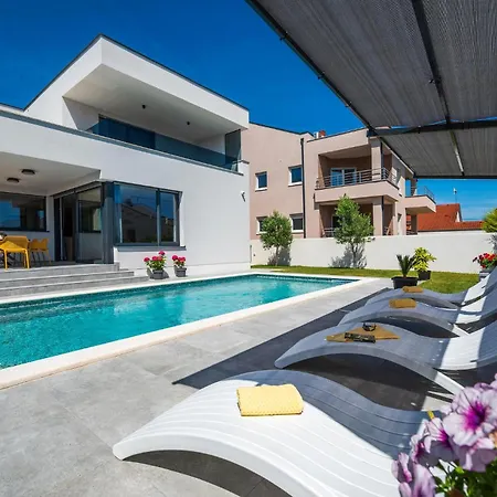 Stunning In With Wifi Holiday home *